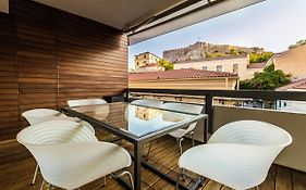 Pantheon Luxurious Flat
